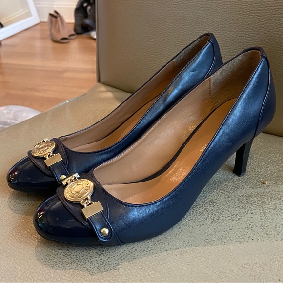 tommy hilfiger black pumps